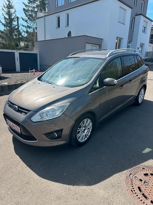 Grau Gebraucht 2014 Ford C-MAX Van / Kleinbus | 6.799 € (Fairer Preis) - Bild 1/4