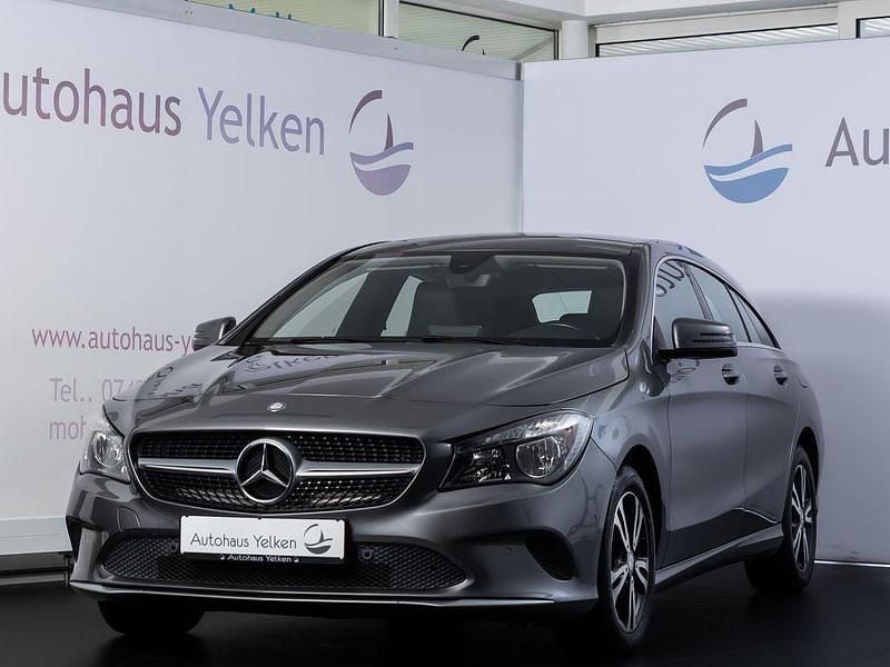 Grau Gebraucht 2016 Mercedes CLA200 Shooting Brake Kombi | 14.990 € (Guter Preis) - Bild 1/4
