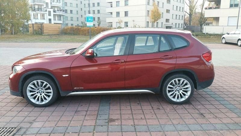 Gebraucht BMW X1 143 PS (105 kW) 2010 Rot SUV