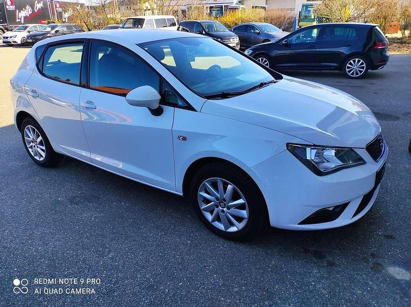 Gebraucht Seat Ibiza Sun 69 PS (50 kW) 2015 "candy" weiss Kleinwagen