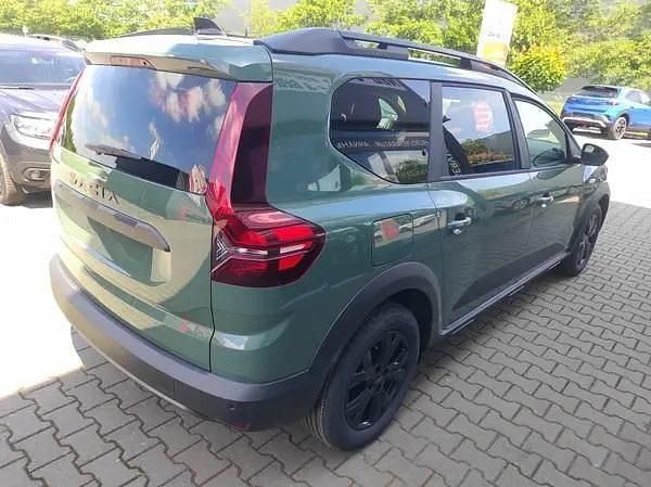 Neu Dacia Jogger Extreme 101 PS (74 kW) 2026 Grün Van / Kleinbus