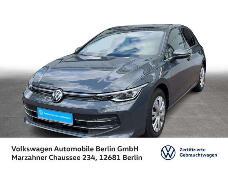 Delfingrau metallic schwarz un Gebraucht 2024 VW Golf VIII Edition Limousine | 35.930 € - Bild 1/3