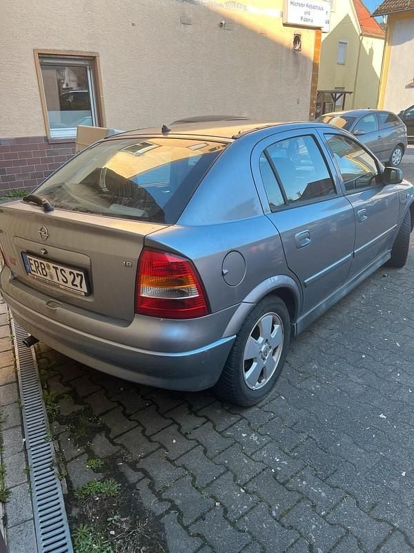 Gebraucht Opel Astra 101 PS (74 kW) 2003 Silber Kleinwagen