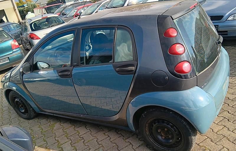 Usado Smart ForFour 95 HP (69 kW) 2004 Azul Citadino