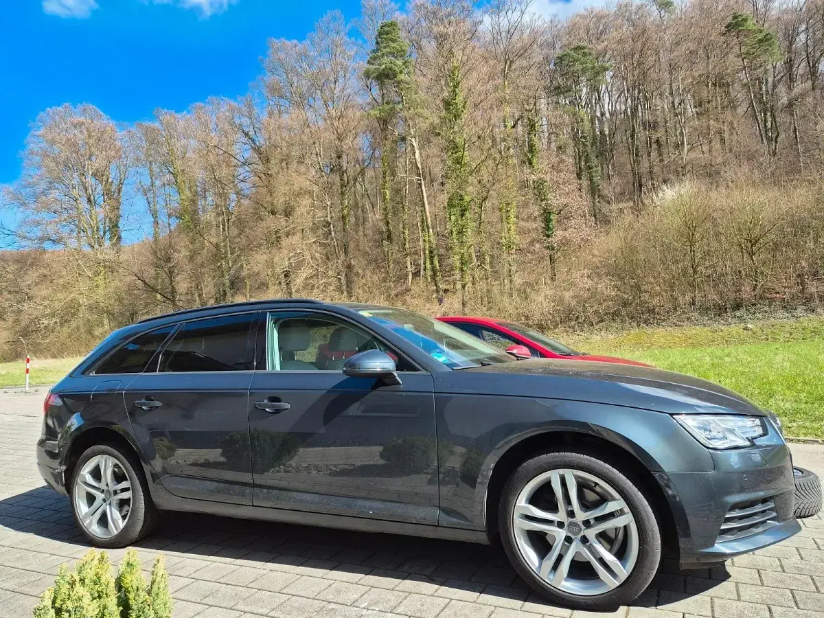 Gebraucht Audi A4 Design 150 PS (110 kW) 2016 Grau Kombi