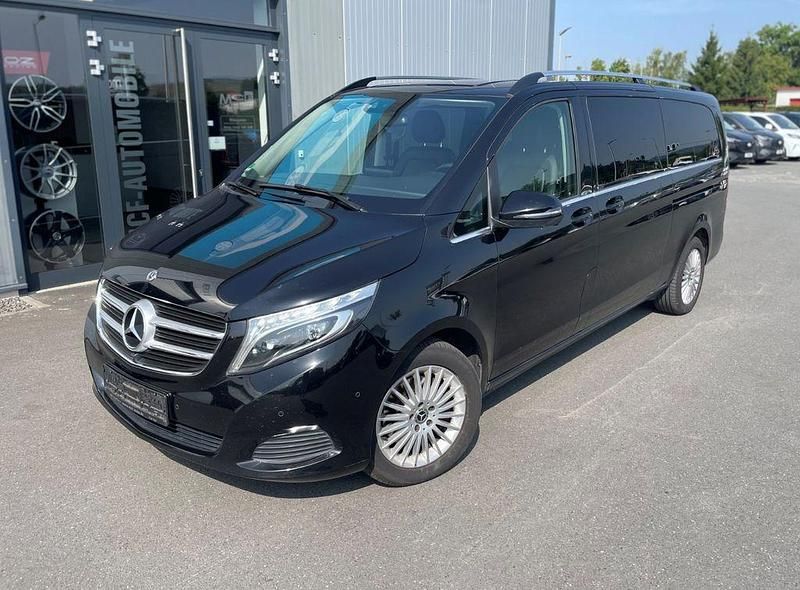 Schwarz Gebraucht 2019 Mercedes V250 Avantgarde Van / Kleinbus | 40.200 € (Superpreis) - Bild 1/4