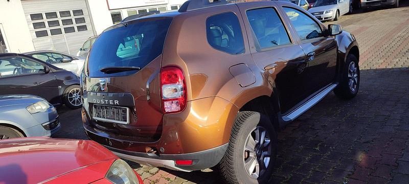 Gebraucht Dacia Duster 125 PS (91 kW) 2014 Gold SUV
