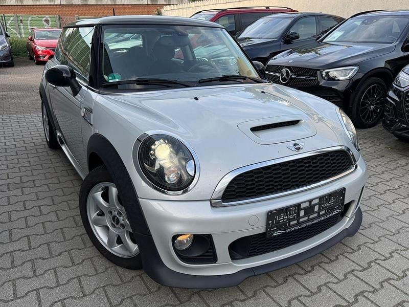 Silber Gebraucht 2012 Mini Cooper SD Kleinwagen | 4.750 € (Fairer Preis) - Bild 1/4