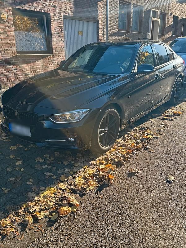 Schwarz Gebraucht 2012 BMW 318 M Sport Limousine | 7.500 € (Fairer Preis) - Bild 1/4