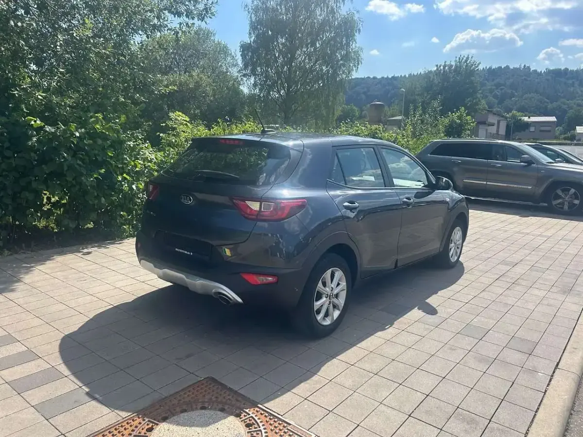 Gebraucht Kia Stonic Edition 7 99 PS (72 kW) 2018 Platinum graphite SUV