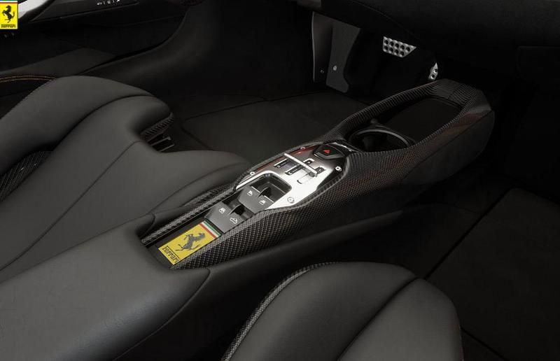 Neu Ferrari 296 829 PS (609 kW) 2025 Schwarz Cabrio