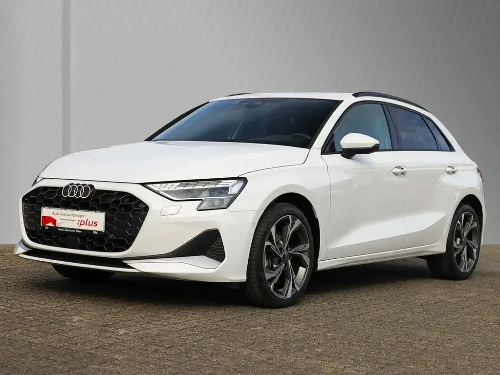 Używany Audi A3 Advanced 150 KM (110 kW) 2025 Biały Sedan/Limuzyna