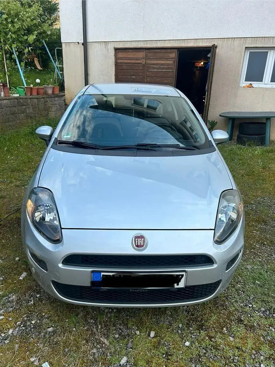 Gebraucht Fiat Punto 69 PS (50 kW) 2012 Silber Kleinwagen