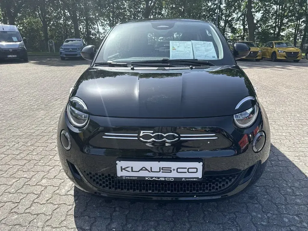 Neu Fiat 500e Icon 86 kW (118 PS) 2026 Schwarz Kleinwagen