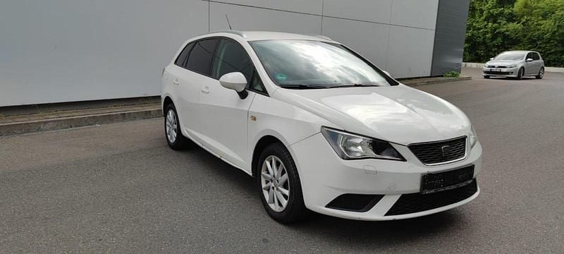 Weiß Gebraucht 2013 Seat Ibiza ST Style Kombi | 2.390 € (Guter Preis) - Bild 1/4