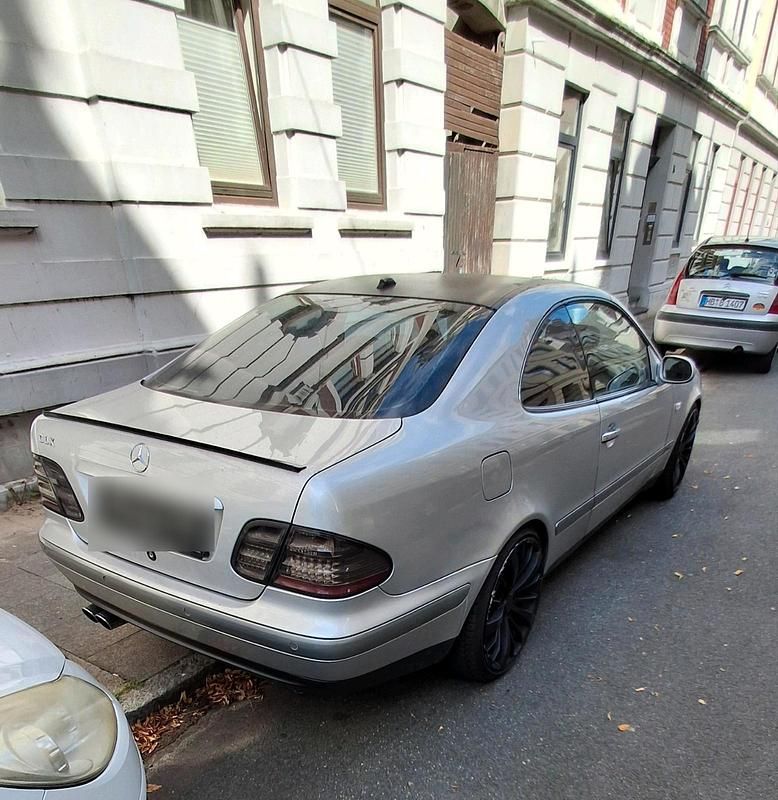 Silber Gebraucht 1999 Mercedes CLK320 Coupé | 1.500 € (Superpreis) - Bild 1/4