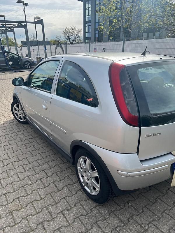 Gebraucht Opel Corsa 71 PS (52 kW) 2006 Silber Kleinwagen