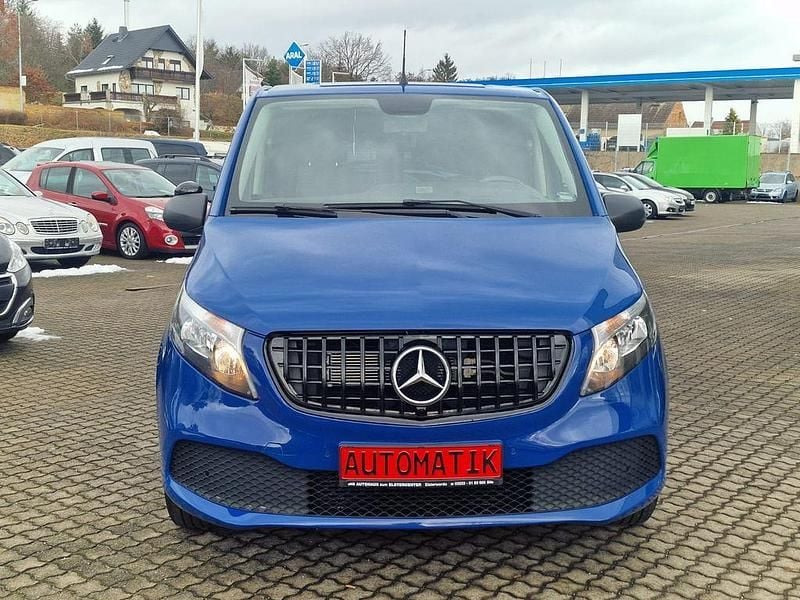 Gebraucht Mercedes Vito 163 PS (119 kW) 2017 Blau Van