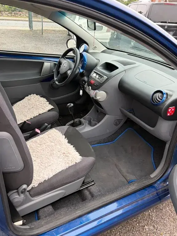 Gebraucht Toyota Aygo 68 PS (50 kW) 2007 Blau Kleinwagen