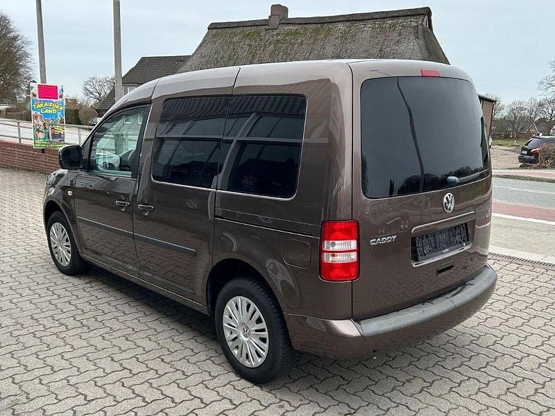Gebraucht VW Caddy Trendline 102 PS (75 kW) 2014 Toffeebraun metallic Van / Kleinbus
