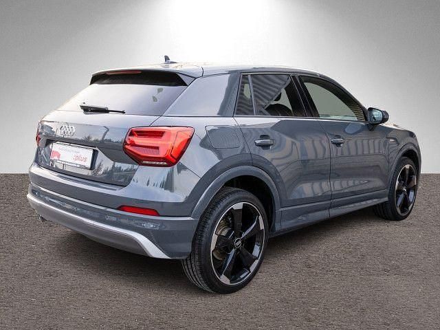 Gebraucht Audi Q2 S-Line 150 PS (110 kW) 2018 Nanograu metallic SUV