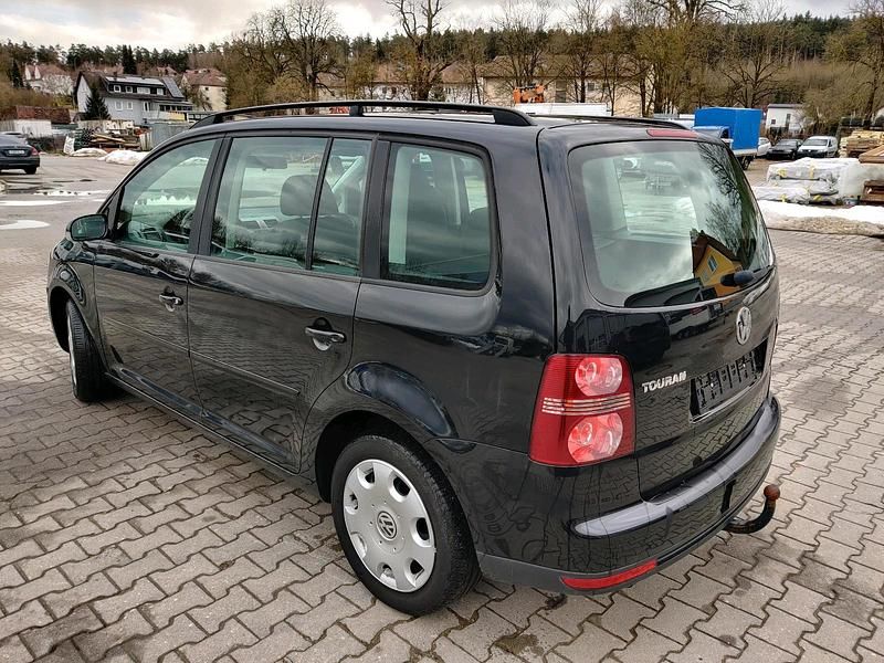 Gebraucht VW Touran 140 PS (102 kW) 2008 Schwarz Van / Kleinbus