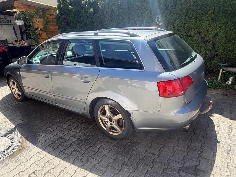 Second-hand Audi A4 163 CP (119 kW) 2005 Gri Break