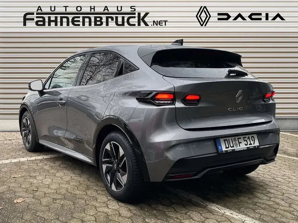 Gebraucht Renault Clio V Techno 114 PS (83 kW) 2026 Grau Limousine