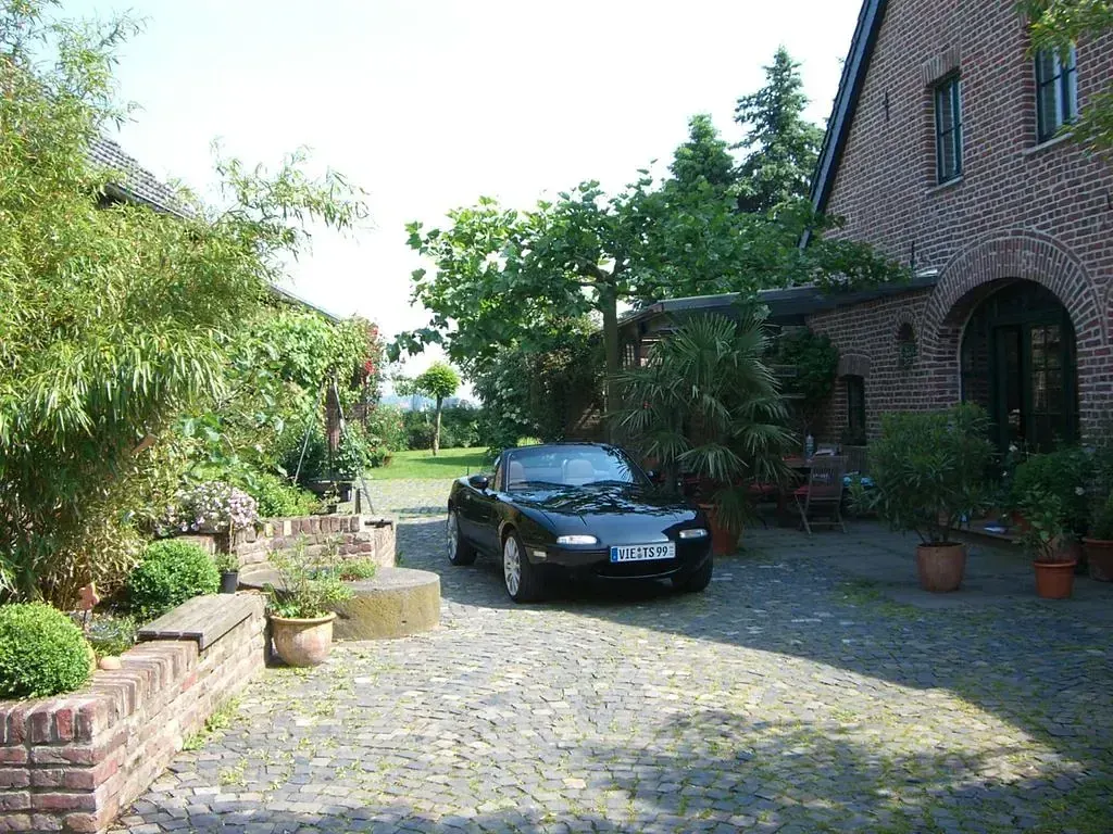 Second-hand Mazda MX5 116 CP (85 kW) 1992 Negru Cabrio