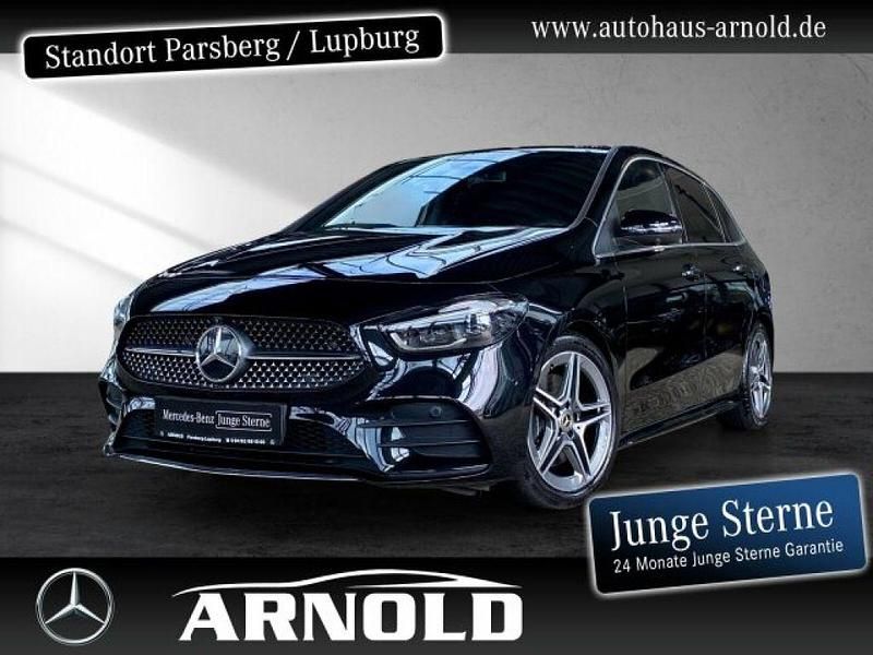 Kosmosschwarz (metallic) Gebraucht 2023 Mercedes B220 AMG Van / Kleinbus | 38.949 € (Teuer) - Bild 1/4