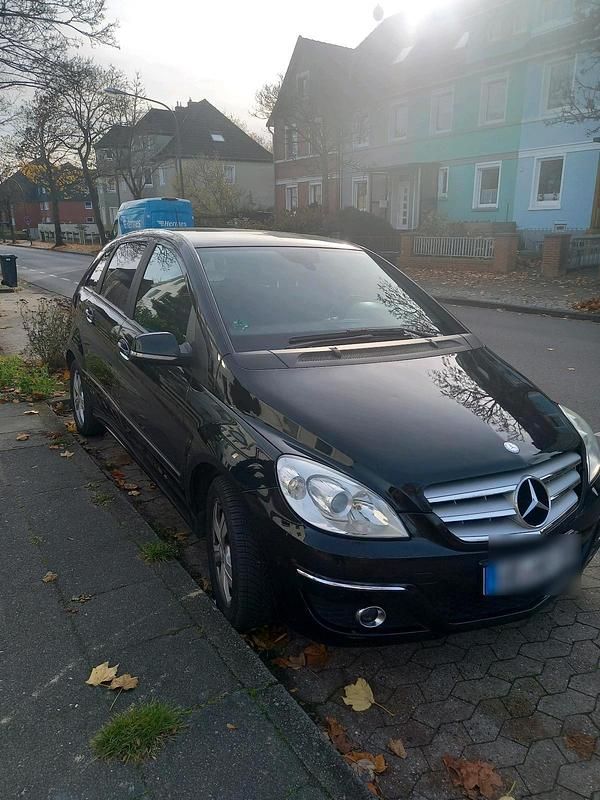 Schwarz Gebraucht 2010 Mercedes B200 Van / Kleinbus | 4.200 € (Guter Preis) - Bild 1/4