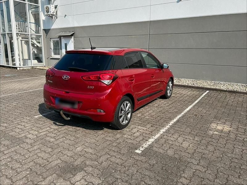 Gebraucht Hyundai i20 75 PS (55 kW) 2015 Kleinwagen