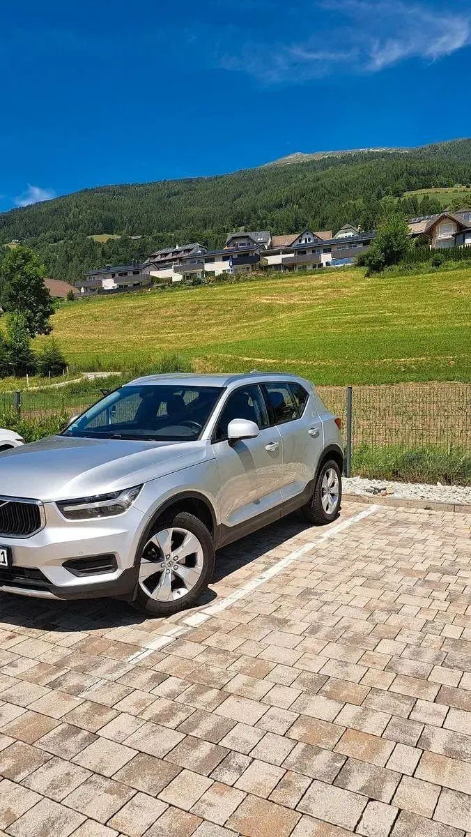 Gebraucht Volvo XC40 Inscription 156 PS (114 kW) 2019 Silber SUV