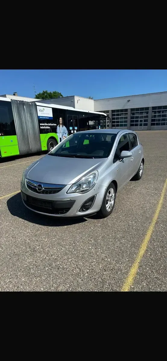 Gebraucht Opel Corsa 86 PS (63 kW) 2011 Silber Kleinwagen