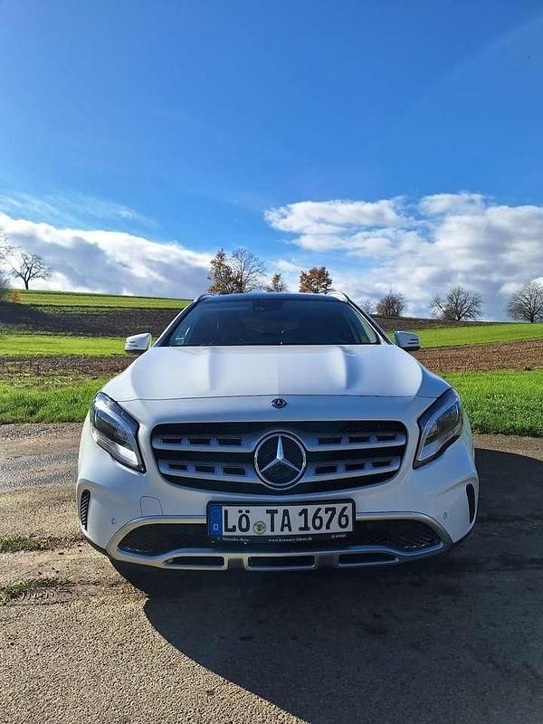 Gebraucht 2018 Mercedes GLA180 Edition SUV | 19.750 € (Fairer Preis) - Bild 1/4