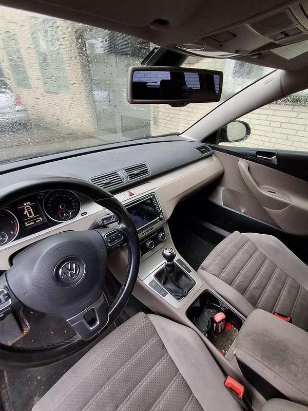 Gebraucht VW Passat Highline 140 PS (102 kW) 2010 Schwarz Kombi