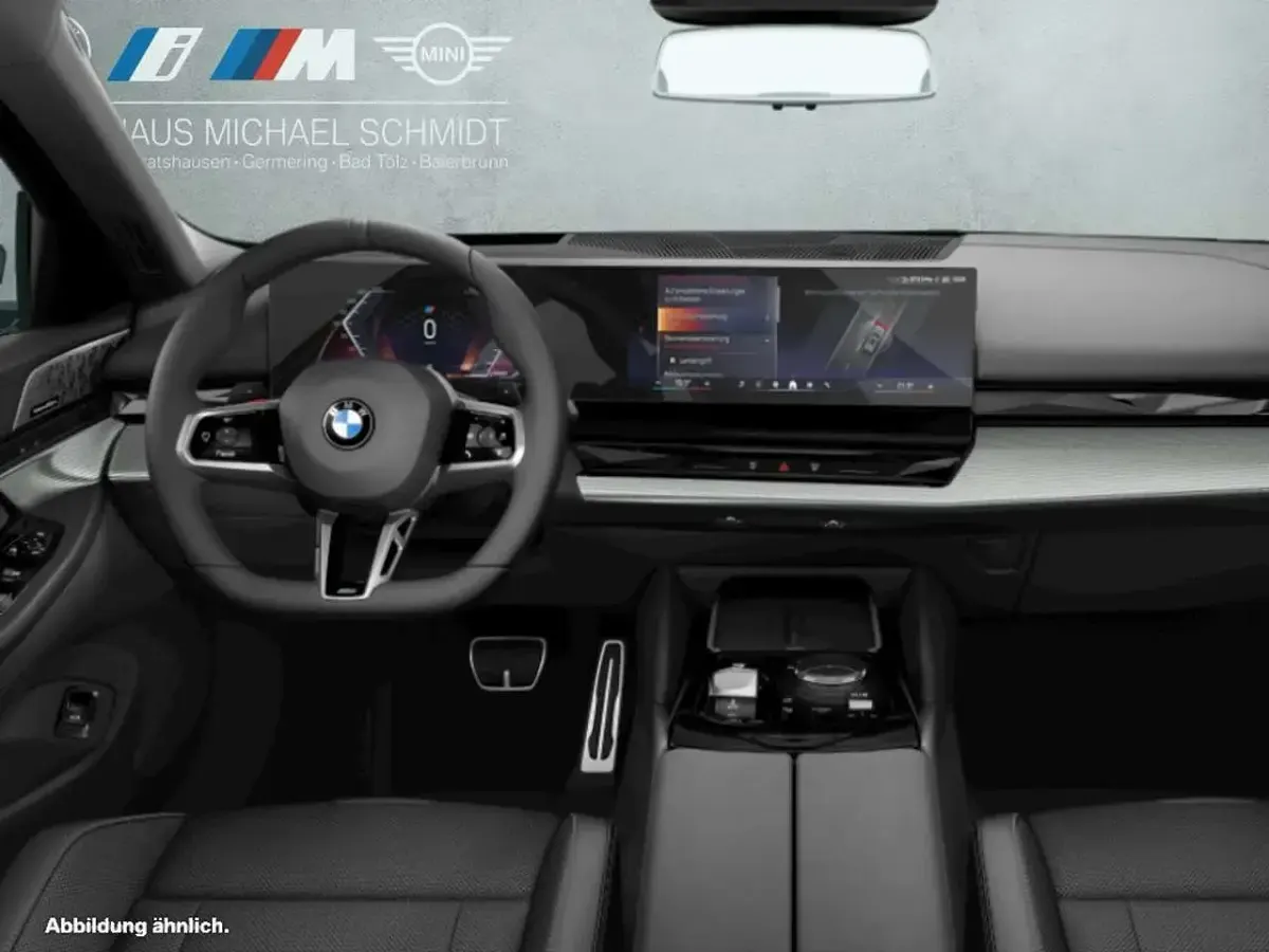 Neu BMW 540 M Sport 303 PS (222 kW) 2025 Black sapphire Kombi