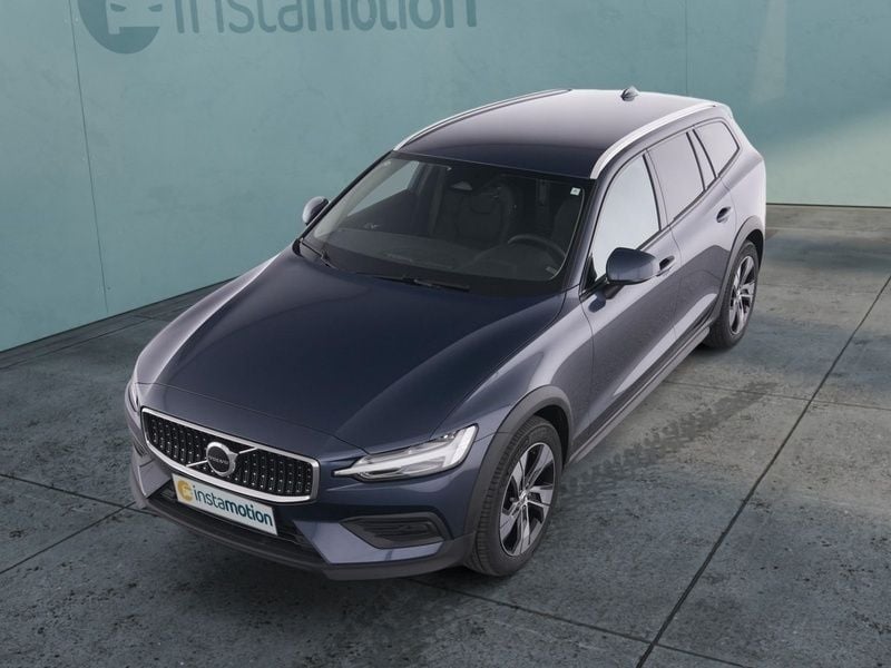 Gebraucht Volvo V60 CC Plus 197 PS (144 kW) 2023 Blau Kombi
