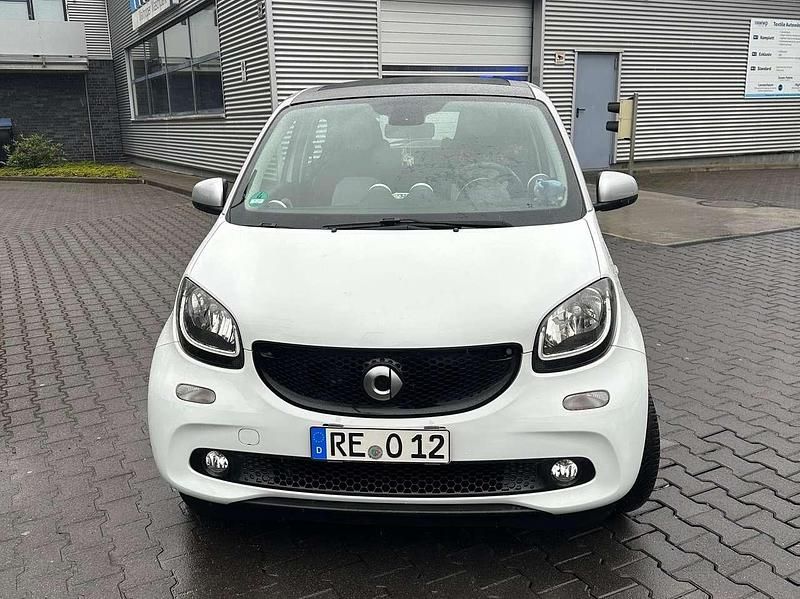 Gebraucht Smart ForFour Passion 71 PS (52 kW) 2015 Weiß Kleinwagen