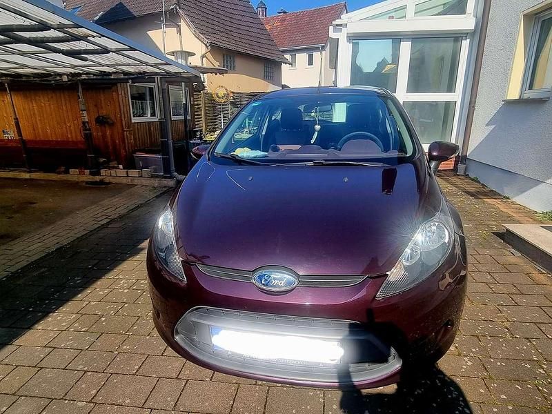 Gebraucht Ford Fiesta Trend 82 PS (60 kW) 2009 Violett Kleinwagen
