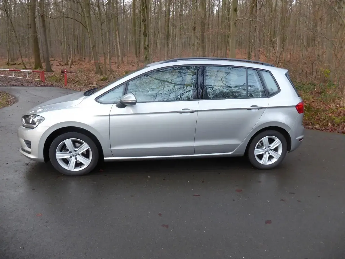 Gebraucht VW Golf Sportsvan Comfortline 86 PS (63 kW) 2015 Grau Van / Kleinbus