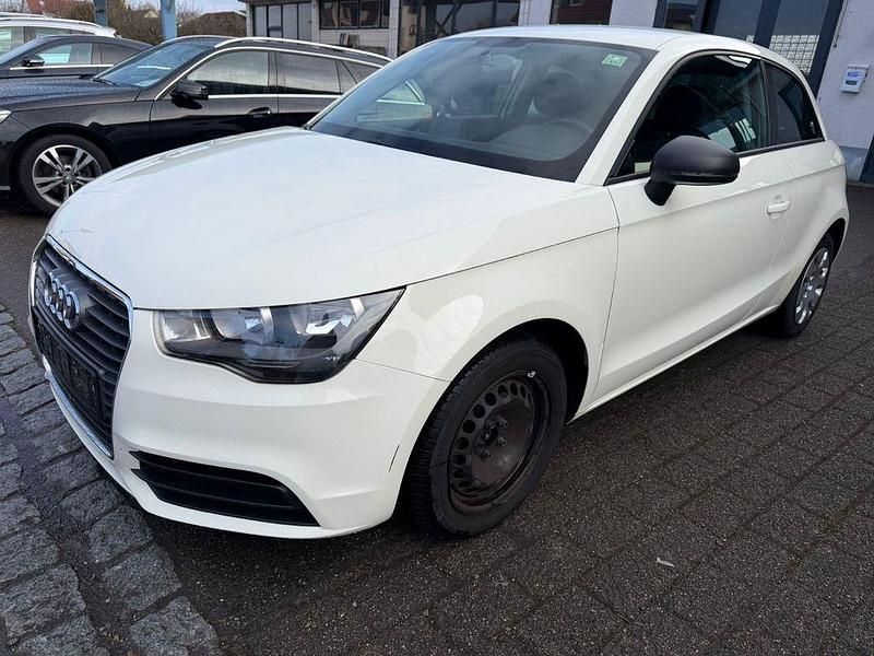 Gebraucht Audi A1 Attraction 86 PS (63 kW) 2011 Weiß Kleinwagen