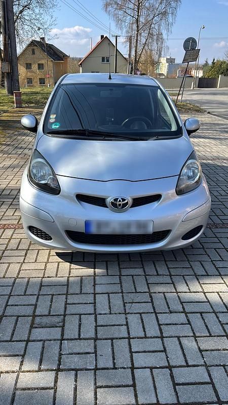 Gebraucht Toyota Aygo 75 PS (55 kW) 2011 Kleinwagen