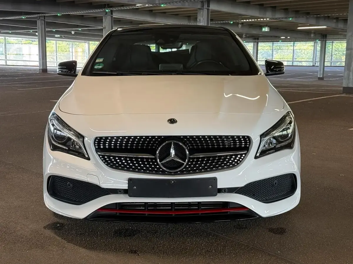 Gebraucht Mercedes CLA250 218 PS (160 kW) 2018 Weiß Coupé