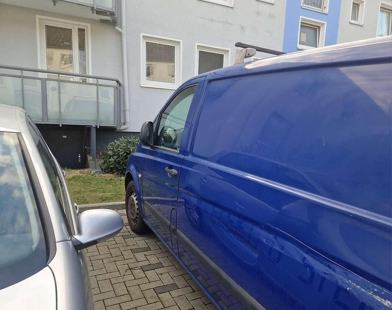 Blau Gebraucht 2006 Mercedes Vito Van | 5.000 € (Superpreis) - Bild 1/4