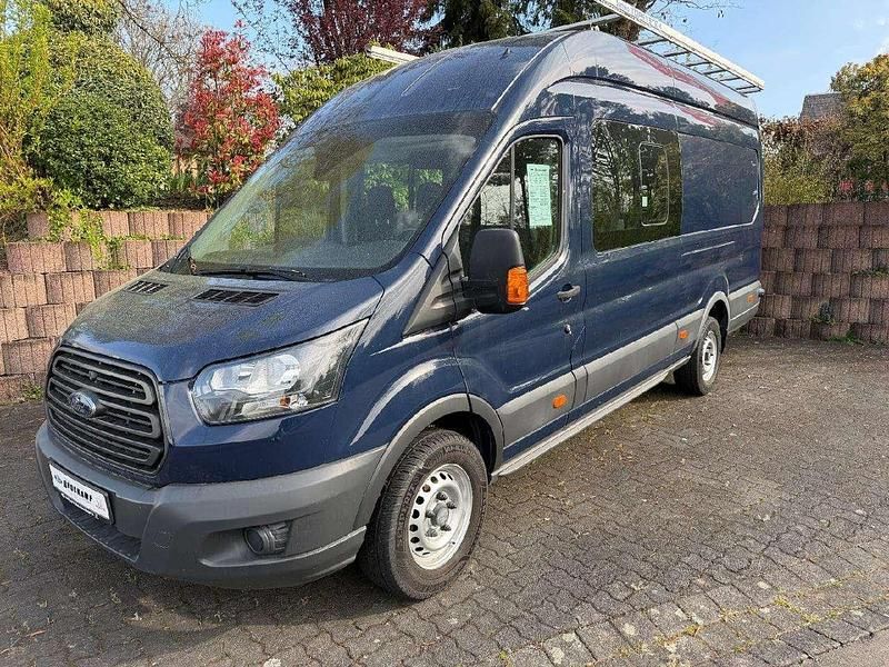 Second-hand Ford Transit 170 CP (125 kW) 2018 Albastru Monovolum