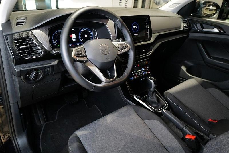 Gebraucht VW T-Cross Life 116 PS (85 kW) 2024 Deep black perleffekt SUV