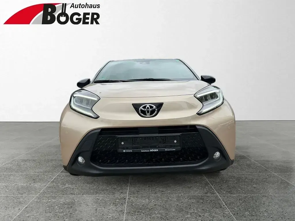Gebraucht Toyota Aygo X Pulse 72 PS (52 kW) 2023 Beige SUV