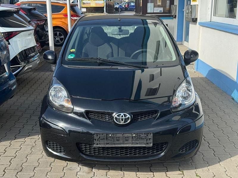 Gebraucht Toyota Aygo Cool 68 PS (50 kW) 2010 Schwarz Kleinwagen