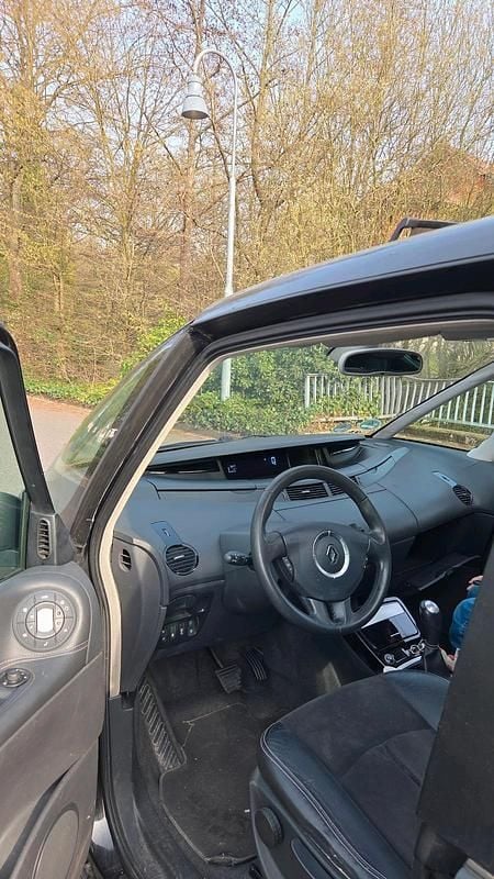 Gebraucht Renault Grand Espace 173 PS (127 kW) 2012 Schwarz Van / Kleinbus